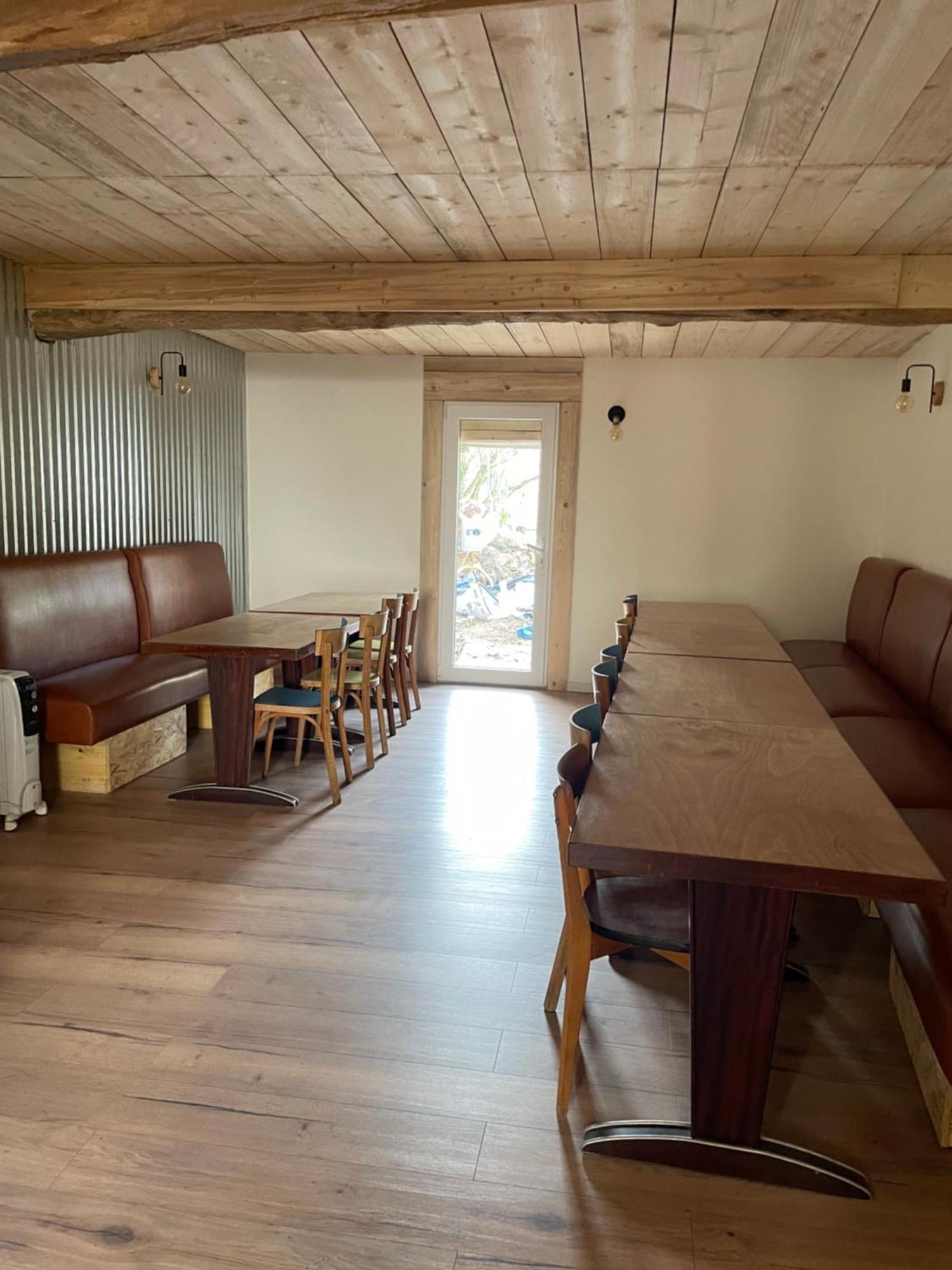 Holiday home Les Douillets De *